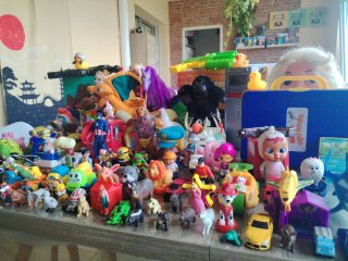 Lote de juguetes y figuras de acción