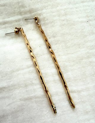 Pendientes largos plateados & Other Stories