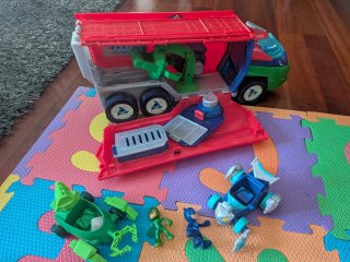 Set PJ Masks: Camión, 2 Vehículos y 2 Muñecos