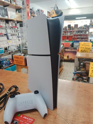 CONSOLA SONY PS5 SLIM DIGITAL 1TB CON MANDO CABLES