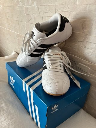 Adidas Zapatillas Blancas y Negras Talla 37