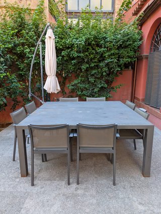 Mesa Triconfort y 8 Sillas Exterior