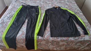 Chándal Nike Negro y Amarillo