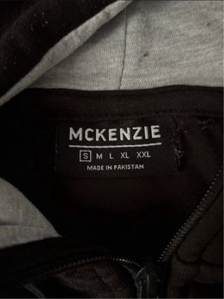 Sudadera McKenzie Negra con Cremallera