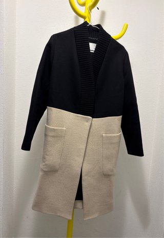 Abrigo Uterqüe Beige y Negro de lana