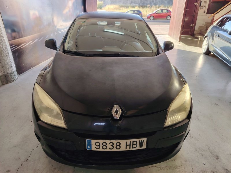 Renault Mégane 1.5 dCi Emotion 105 2011, foto 2