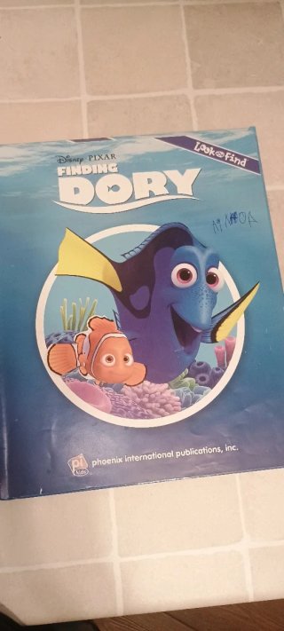 Disney Pixar Finding Dory: Look and Find