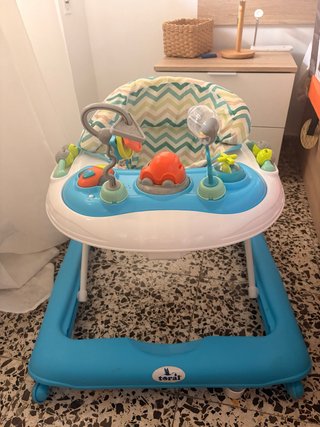 Tacatá para bebé con actividades