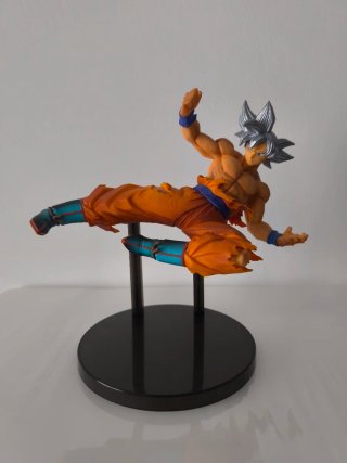 Figura Goku Ultra Instinto