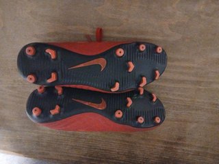 Botas de fútbol Nike Talla 39 Rojas