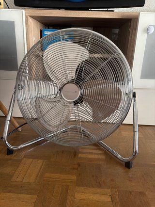 Ventilador Metálico Plateado