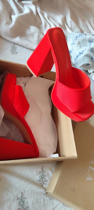 Sandalias rojas de tacón/35/36