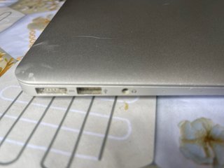 MacBook Air 2017 I5 / 8GB RAM 256GB SSD