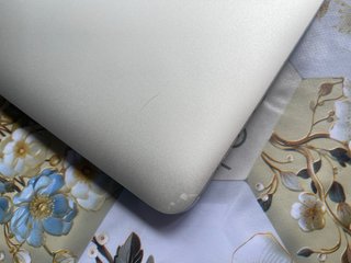 MacBook Air 2017 I5 / 8GB RAM 256GB SSD