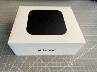 Apple TV 4K HDR 64 GB (1.ª gen) + fundas