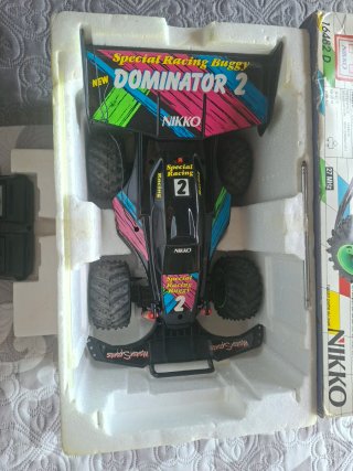 Coche teledirigido Nikko Dominator 2