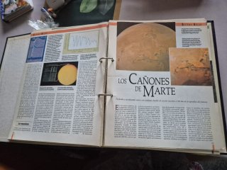 Astronomía en fascículos en libros de anillas