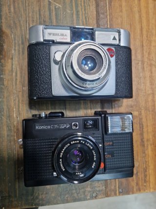 2 Cámaras Analógicas: Werlisa y Konica C35 EFP.