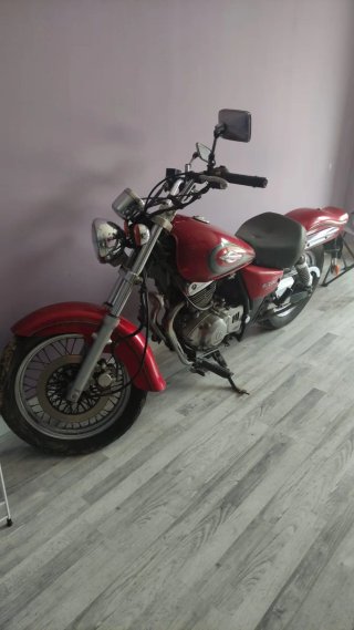 Suzuki Marauder 250 Roja