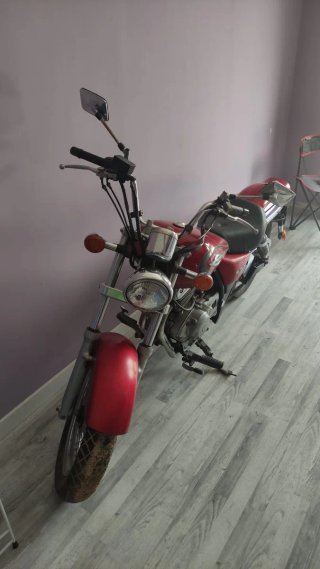 Suzuki Marauder 250 Roja