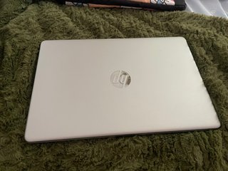 Portátil HP 15-s Plateado