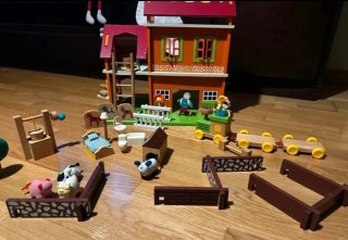 Casita de muñecas vintage de madera