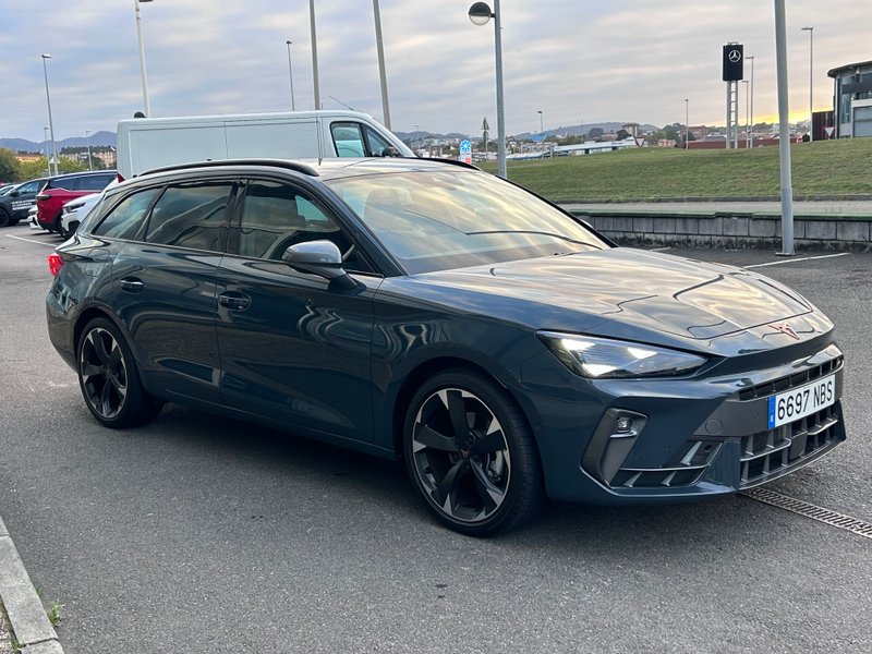 Cupra León 2025, foto 2