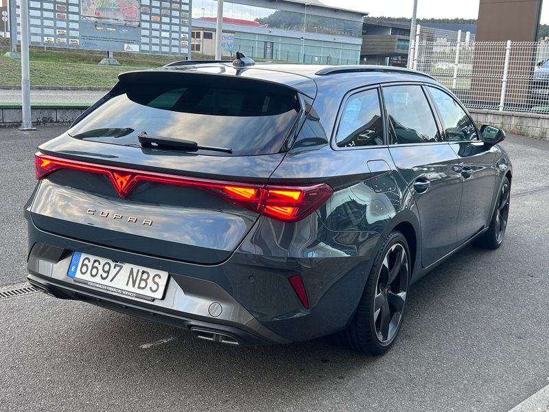 Cupra León 2025, foto 4