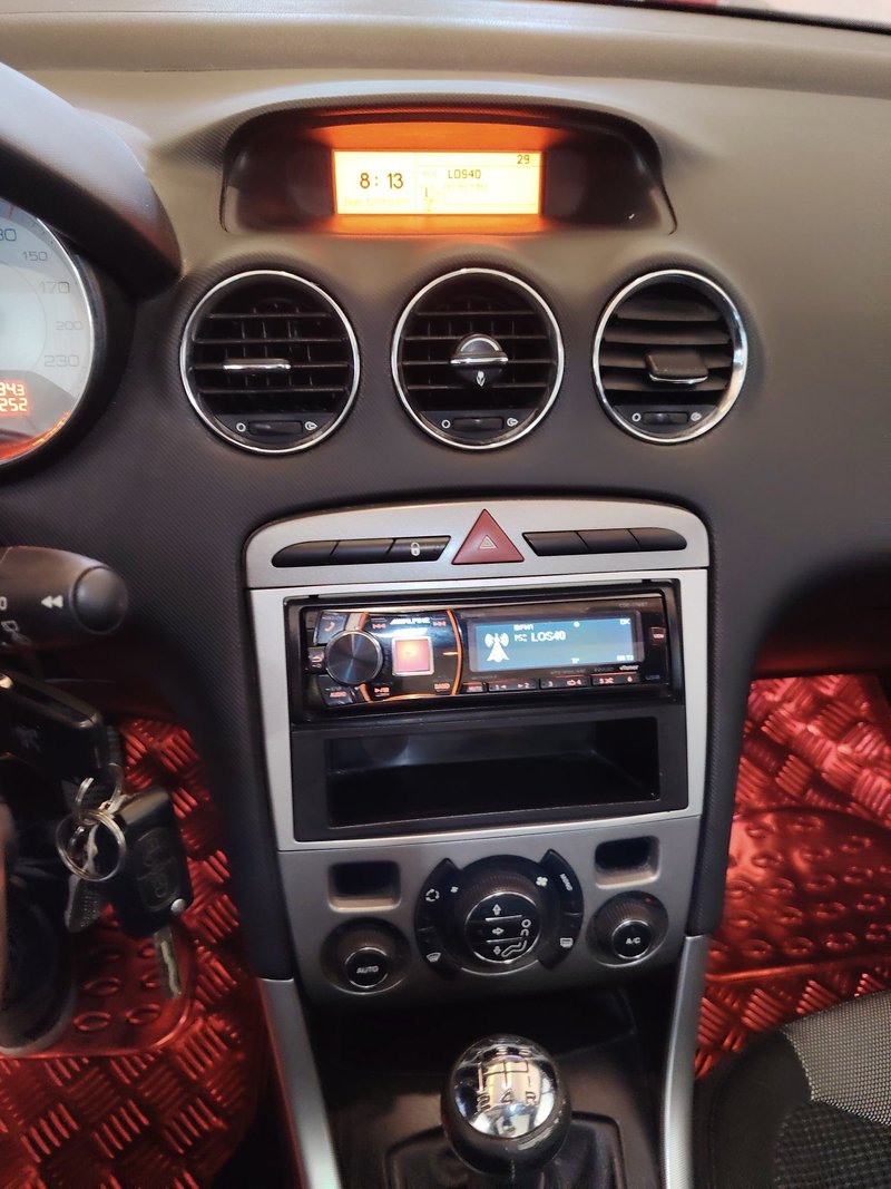 Peugeot 308 1.6 HDI Premium FAP 2008, foto 13