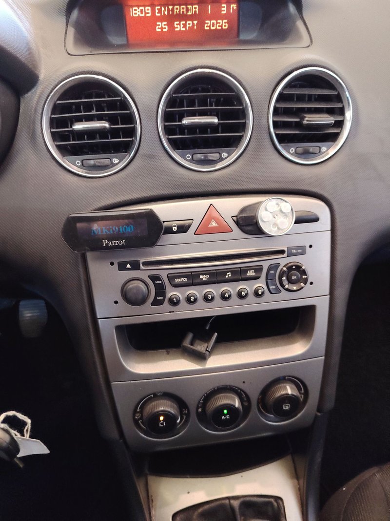 Peugeot 308 SW 1.6 HDI Confort 2009, foto 12