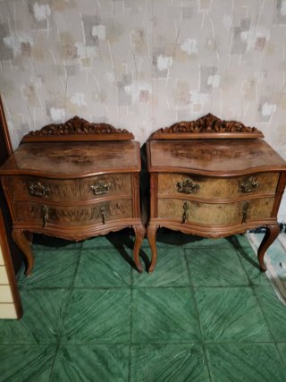 2 Comodini Antichi in Legno