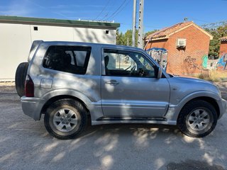 Mitsubishi Montero 2003