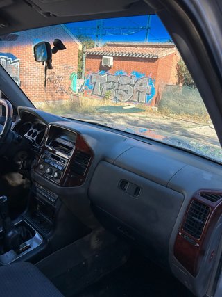 Mitsubishi Montero 2003