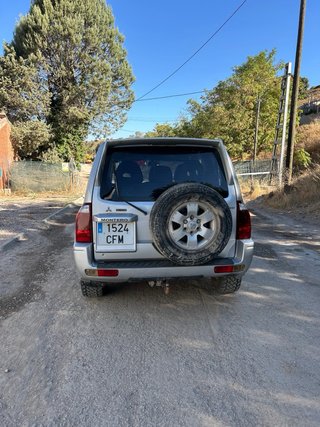 Mitsubishi Montero 2003
