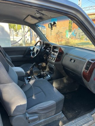 Mitsubishi Montero 2003