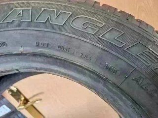 215 65 R16 98H Goodyear - 1 neumático sin uso