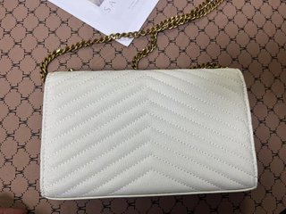 Bolso Saint Laurent blanco cadena dorada