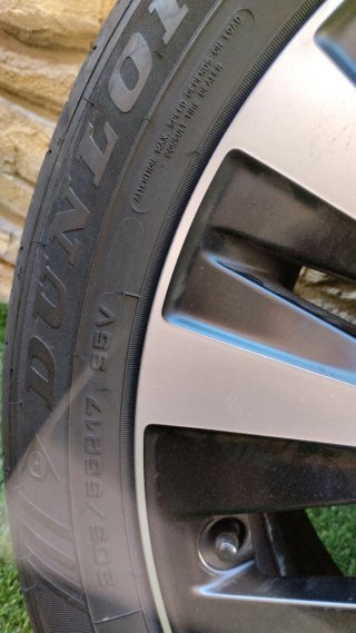 Llantas Mercedes CLA + Dunlop