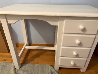 Escritorio juvenil de madera blanco