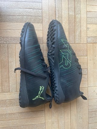 Botas de fútbol Puma multitaco Talla 37