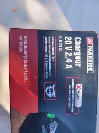 Cargador Parkside 20V 2.4A PLG 20 C1