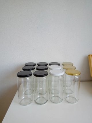 12 Botes de cristal para Daniel.