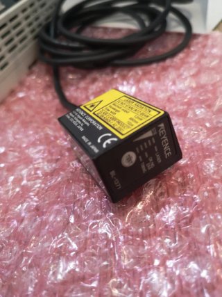 Lector códigos Keyence N-L1 y BL-1371