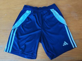 Pantalón corto de deporte adidas