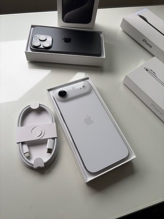 iPhone Air Cloud White