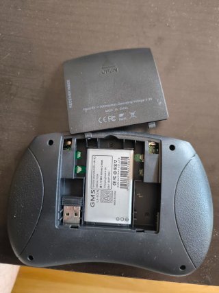 Mini Teclado Inalámbrico con Touchpad