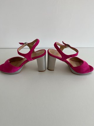 Zapatos de tacón fucsia