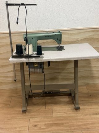 Máquina de coser industrial Refrey 906