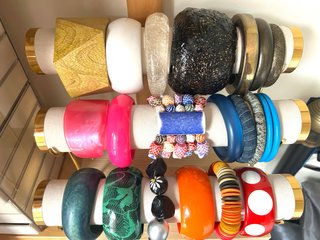 Lote de 18 pulseras variadas
