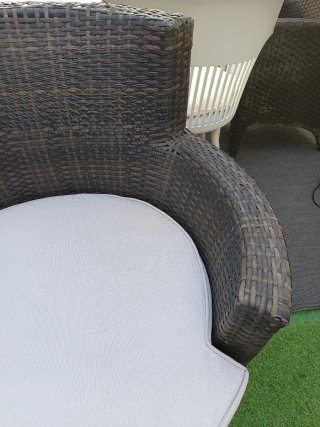 Sillón de Mimbre Marrón con Cojín